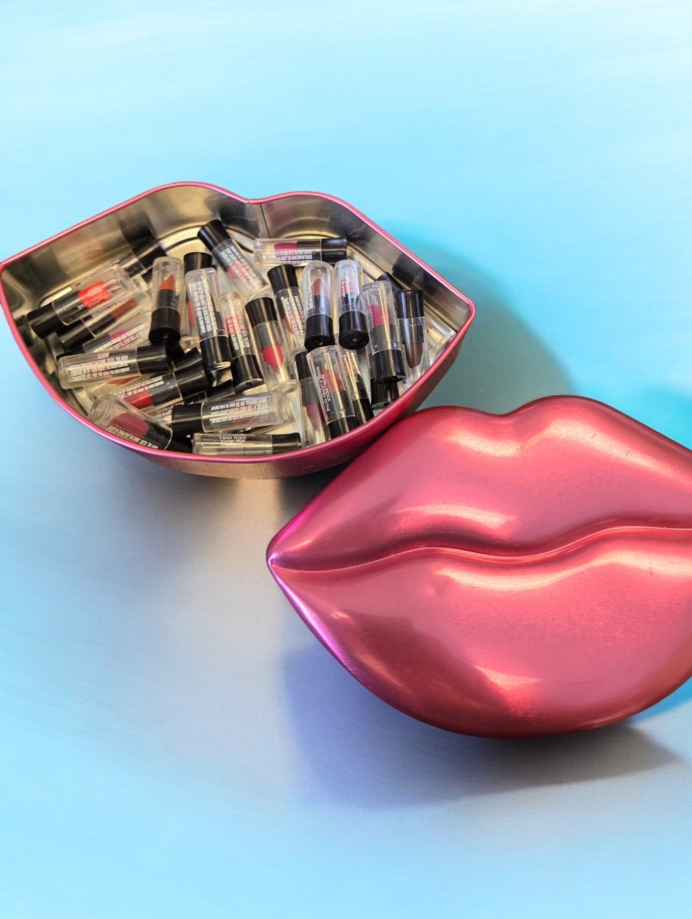 Avon FMG Glimmer Wish for a Kiss Lipstick Collection- 30 Satin Lipsticks minis